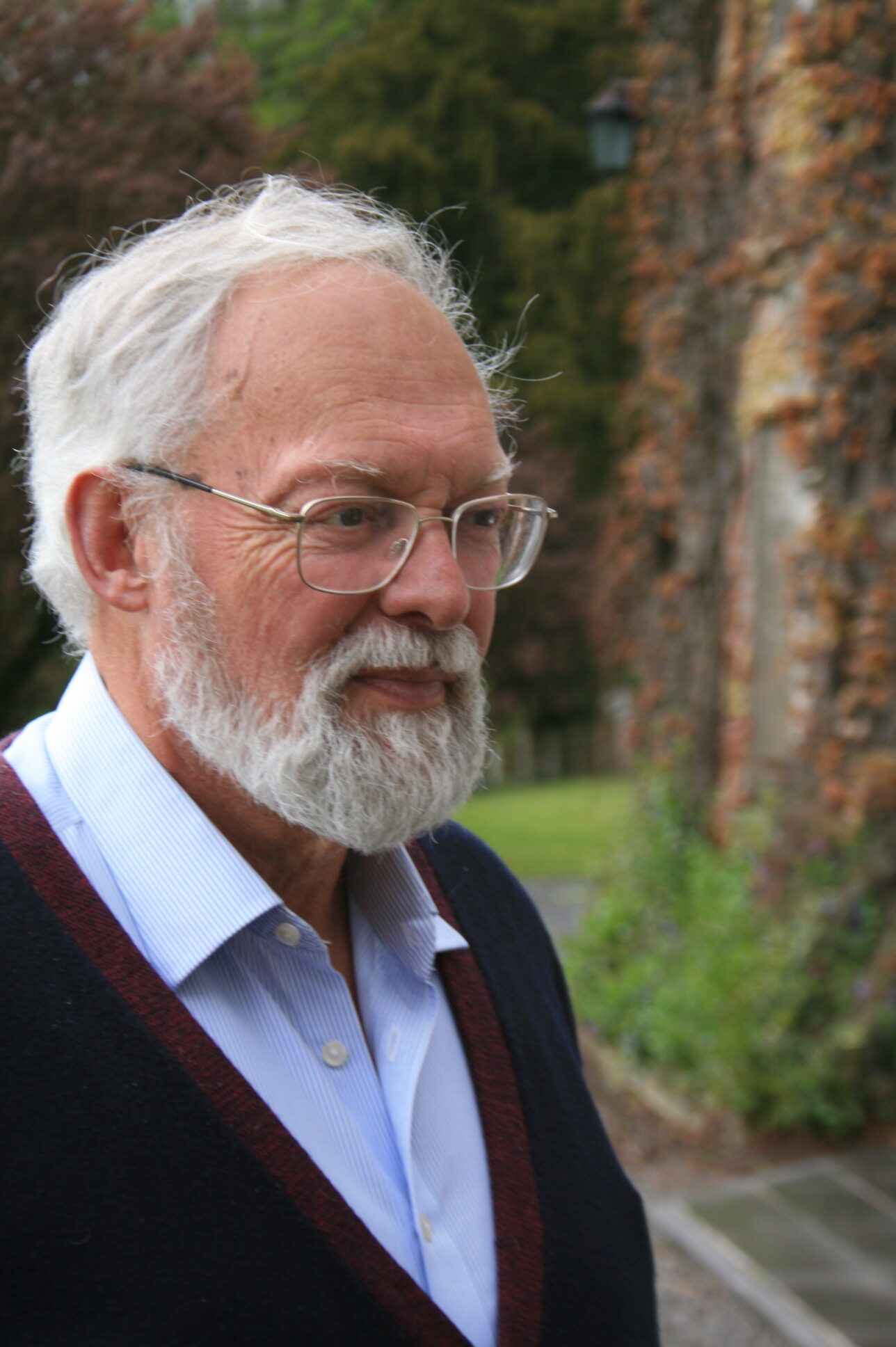 Mr VAN OLDENEEL TOT OLDENZEEL